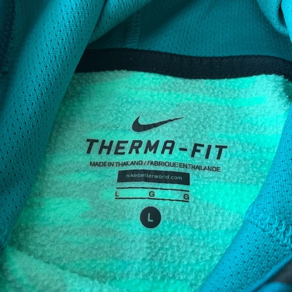 Nike Women’s Therma Fit Hoodie Size Large Thumb Holes Activewear - Picture 3 of 5